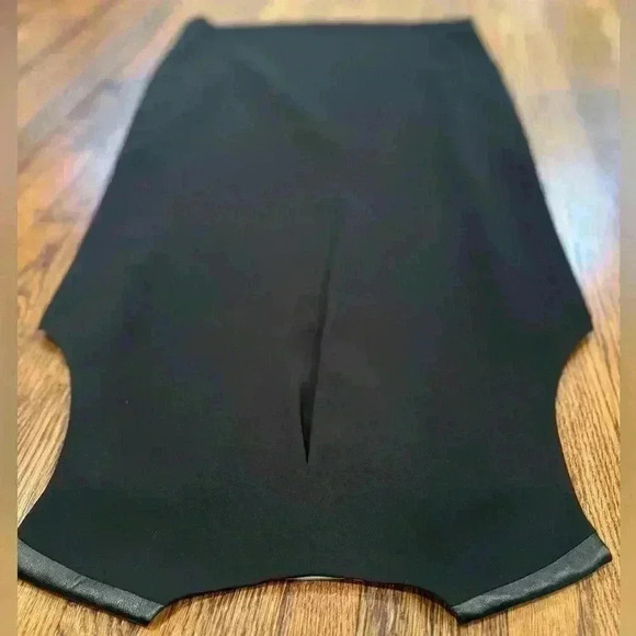 VINCE Leather Trimmed Little Black Dress Sleeveless Minimalist V Neck Size 2 - Picture 5 of 9